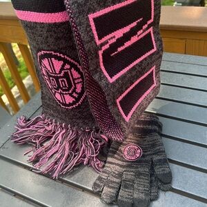 Boston Bruins Scarf and marching mittens! 47 Brand!